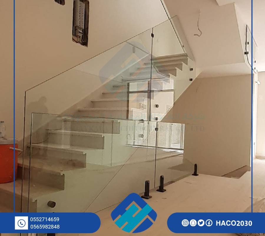 تصاميم زجاج سيكوريت للدرج الرياض